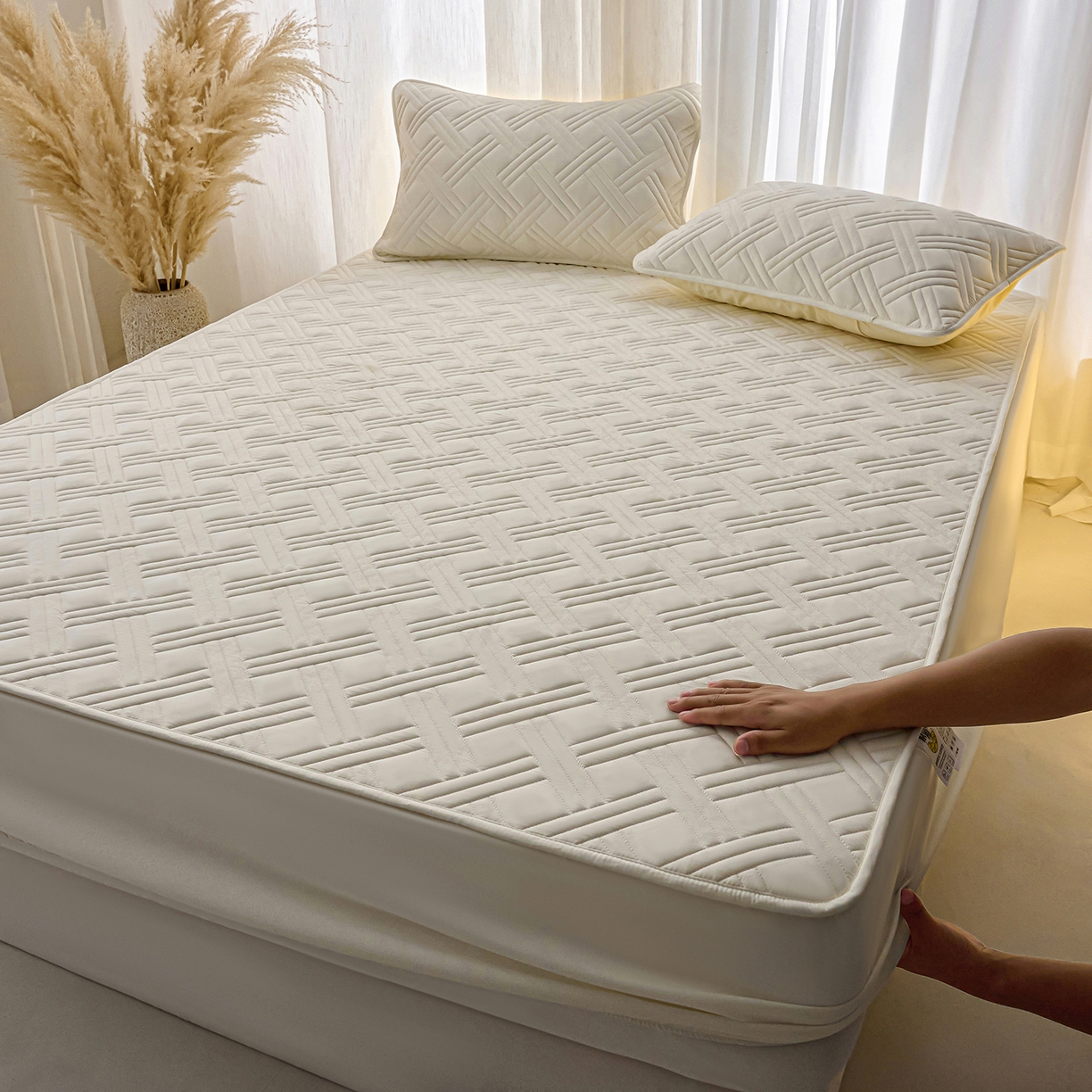 91家纺网 家纺一手货源 找家纺 X猫先生 2025新款A类原棉大豆防水床笠隔尿夹棉床笠床垫保护罩外贸跨境 迷宫-米白