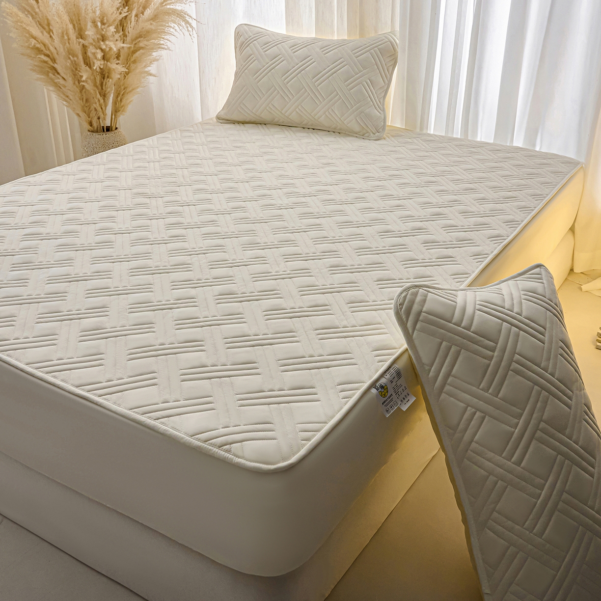 91家纺网 家纺一手货源 找家纺 X猫先生 2025新款A类原棉大豆防水床笠隔尿夹棉床笠床垫保护罩外贸跨境 迷宫-米白