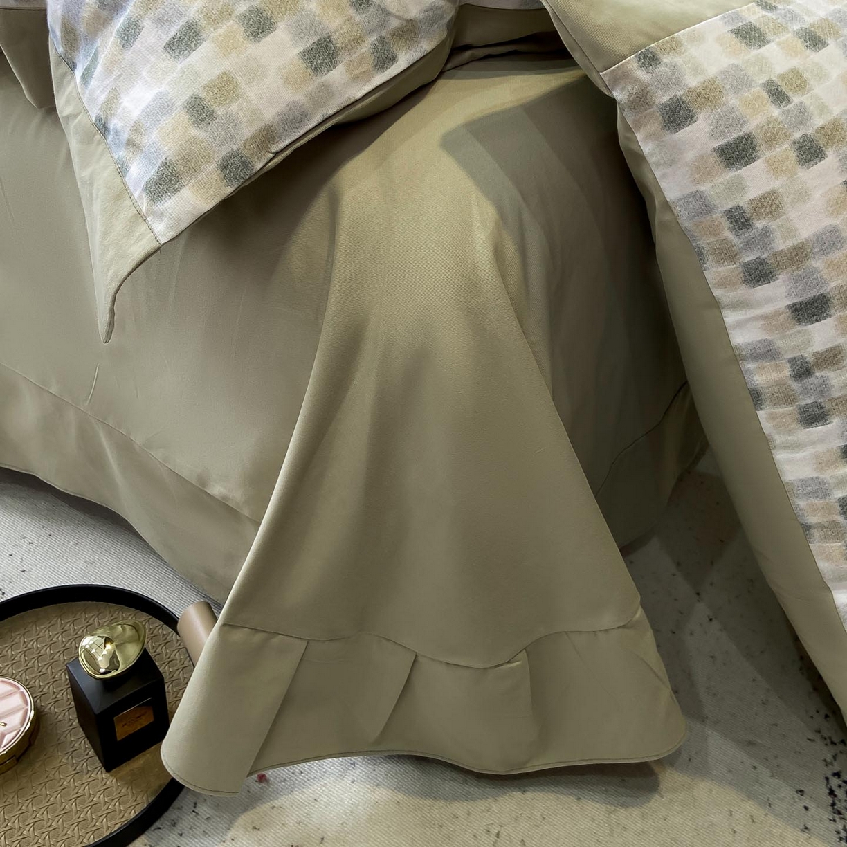 91家纺网 家纺一手货源 找家纺 麦田家纺 2025新款全棉纯棉轻奢加厚磨毛纽扣款四件套 随感-绿