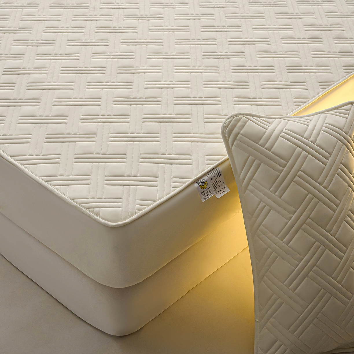 91家纺网 家纺一手货源 找家纺 X猫先生 2025新款A类原棉大豆防水床笠隔尿夹棉床笠床垫保护罩外贸跨境 迷宫-米白