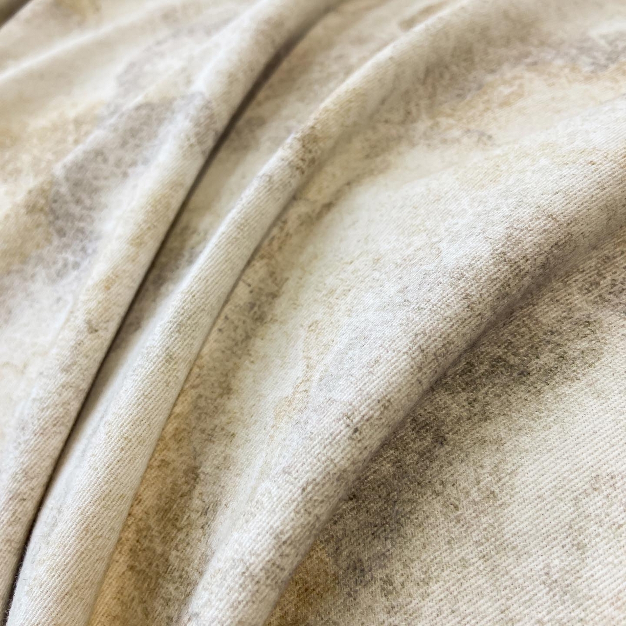 91家纺网 家纺一手货源 找家纺 麦田家纺 2025新款全棉纯棉轻奢加厚磨毛纽扣款四件套 温言-浅咖