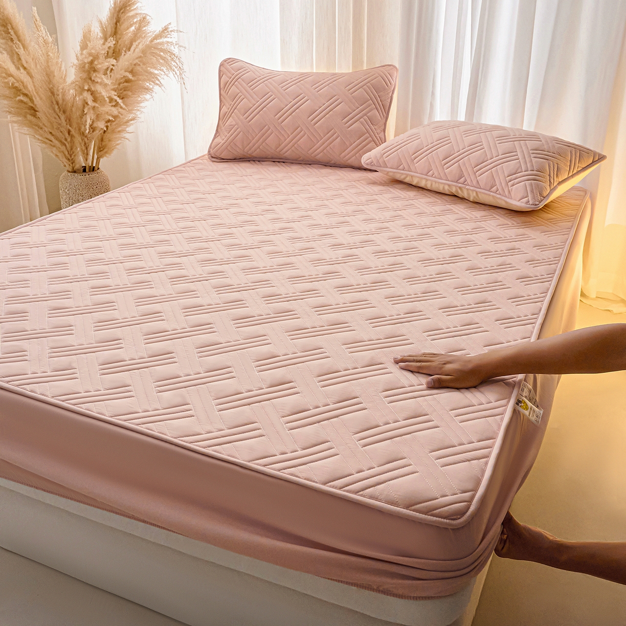 91家纺网 家纺一手货源 找家纺 X猫先生 2025新款A类原棉大豆防水床笠隔尿夹棉床笠床垫保护罩外贸跨境 迷宫-玉粉