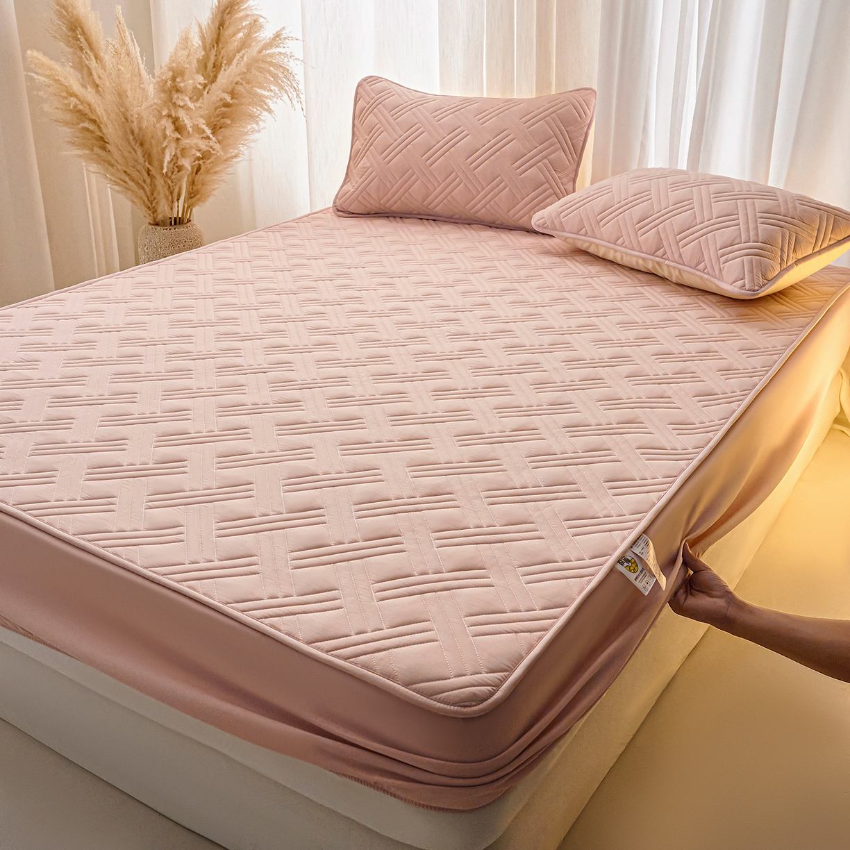 91家纺网 家纺一手货源 找家纺 X猫先生 2025新款A类原棉大豆防水床笠隔尿夹棉床笠床垫保护罩外贸跨境 迷宫-玉粉