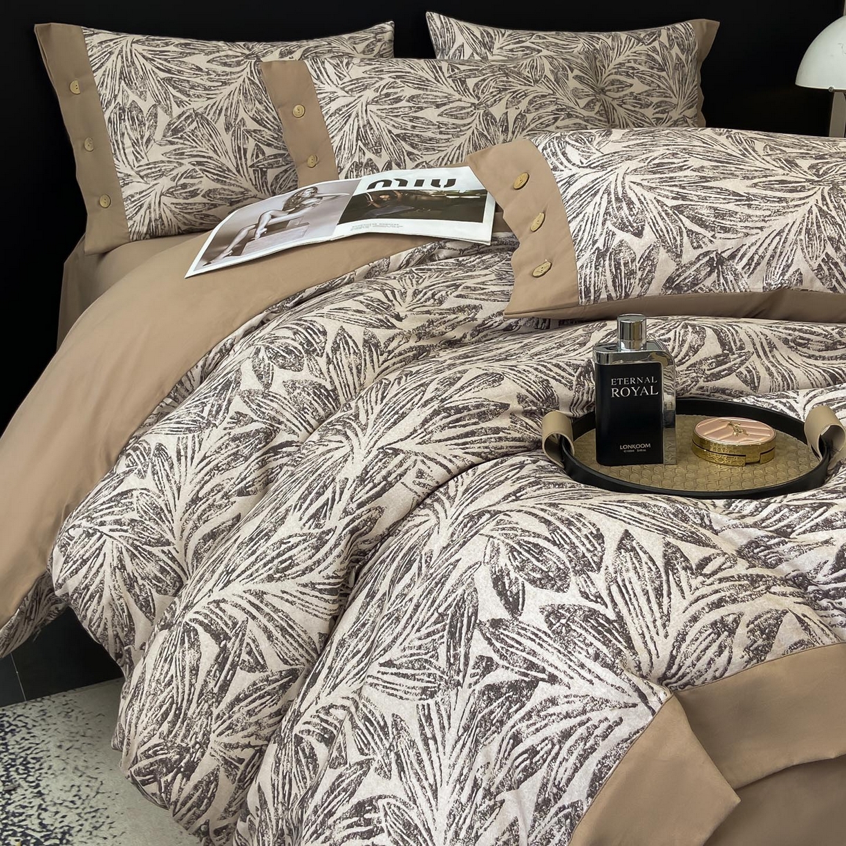 91家纺网 家纺一手货源 找家纺 麦田家纺 2025新款全棉纯棉轻奢加厚磨毛纽扣款四件套 雅集-咖