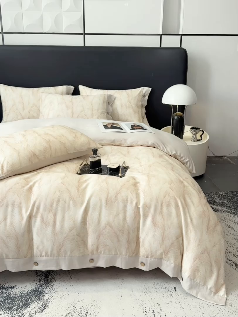 91家纺网 家纺一手货源 找家纺 麦田家纺 2025新款全棉纯棉轻奢加厚磨毛纽扣款四件套 云裳