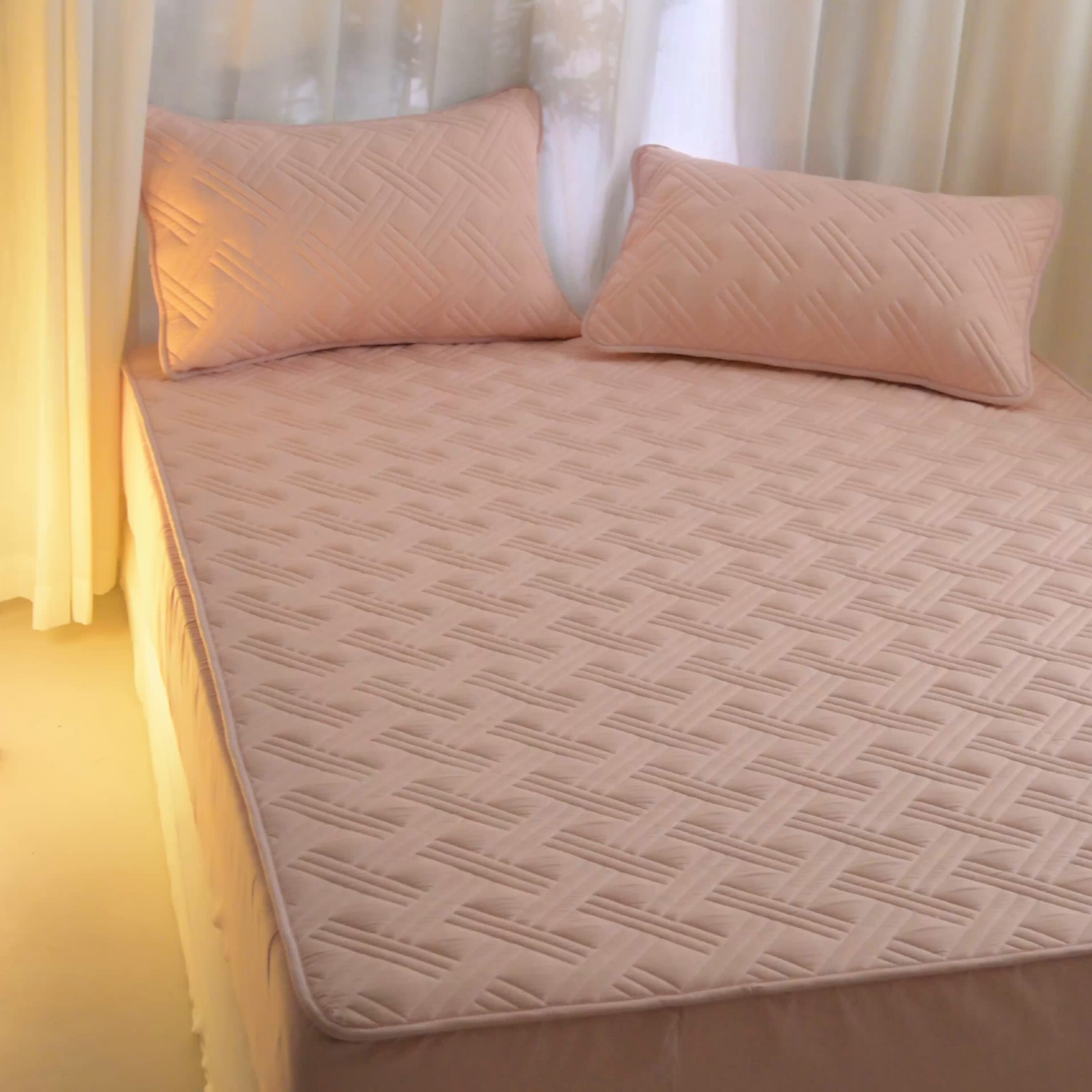 91家纺网 家纺一手货源 找家纺 X猫先生 2025新款A类原棉大豆防水床笠隔尿夹棉床笠床垫保护罩外贸跨境 迷宫-玉粉