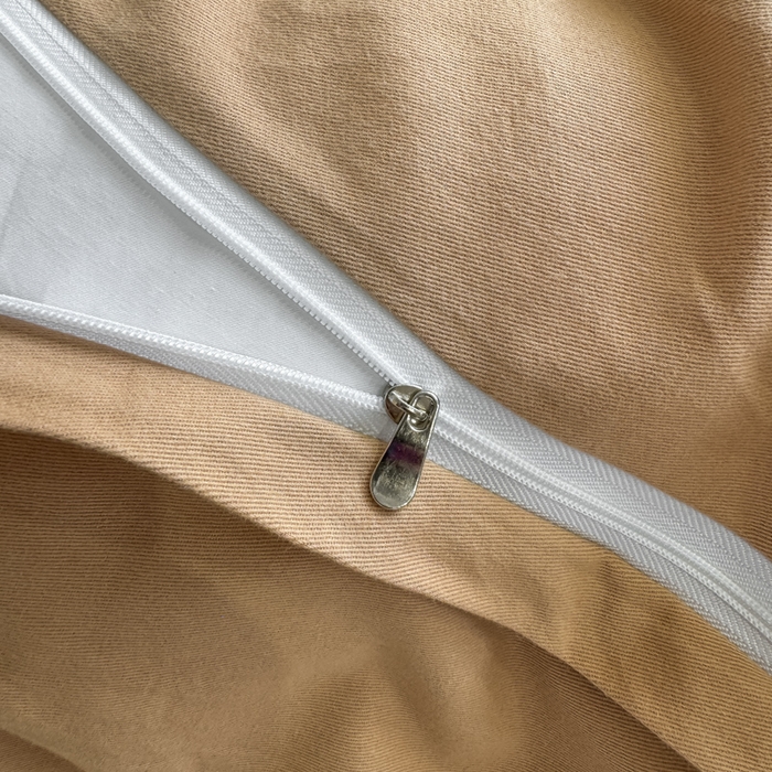 91家纺网 家纺一手货源 找家纺 麦田家纺 2025新款全棉纯棉轻奢加厚磨毛纽扣款四件套 几何