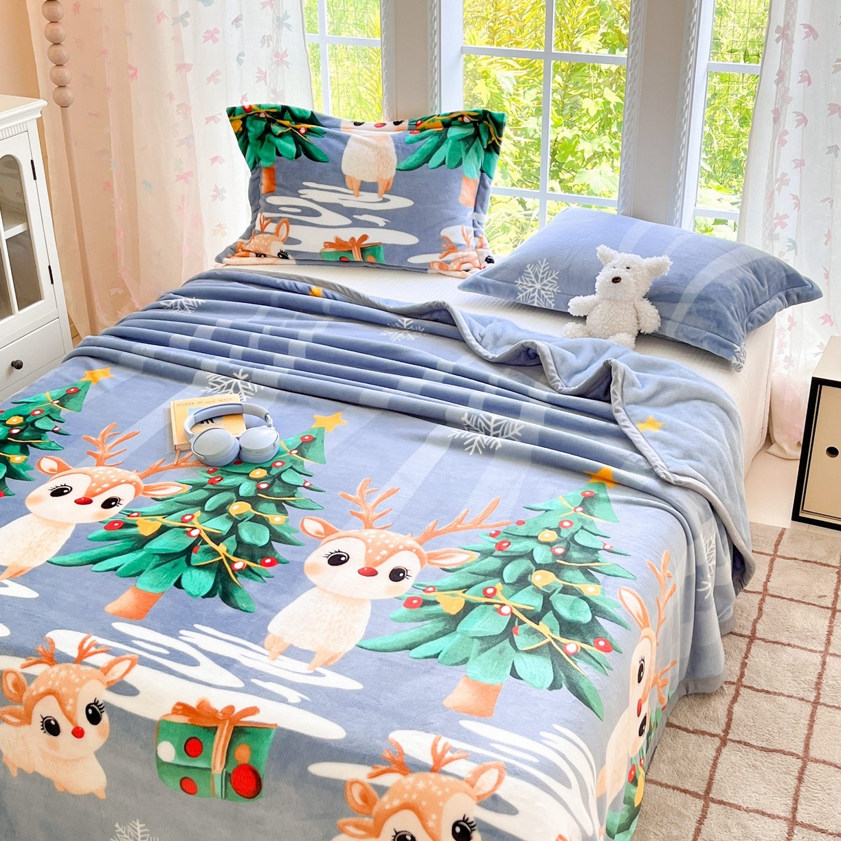 91家纺网 家纺一手货源 找家纺 雅萱-云貂绒毛毯法莱绒毛毯珊瑚绒毛毯羊羔绒毛毯 圣诞小鹿-蓝色