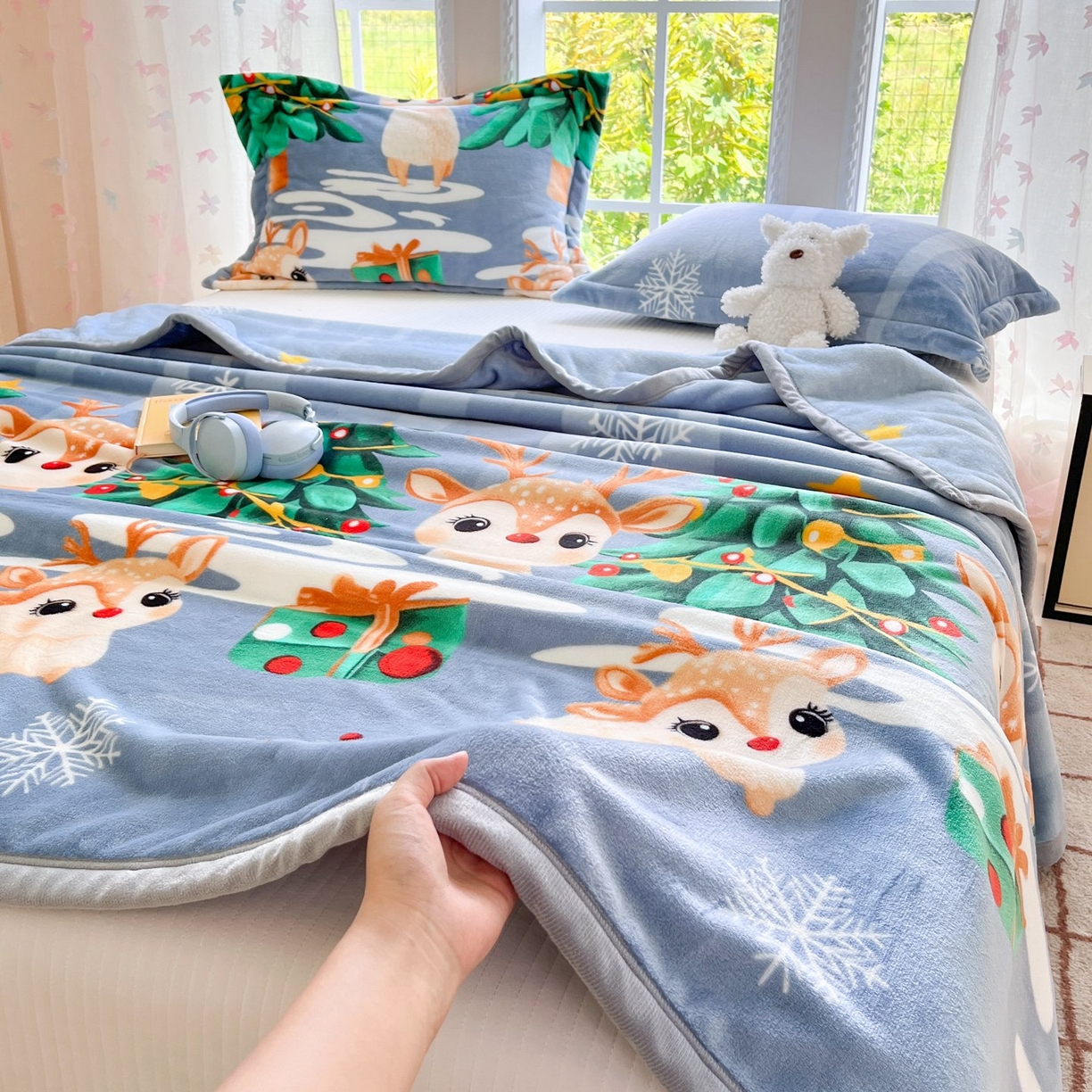 91家纺网 家纺一手货源 找家纺 雅萱-云貂绒毛毯法莱绒毛毯珊瑚绒毛毯羊羔绒毛毯 圣诞小鹿-蓝色