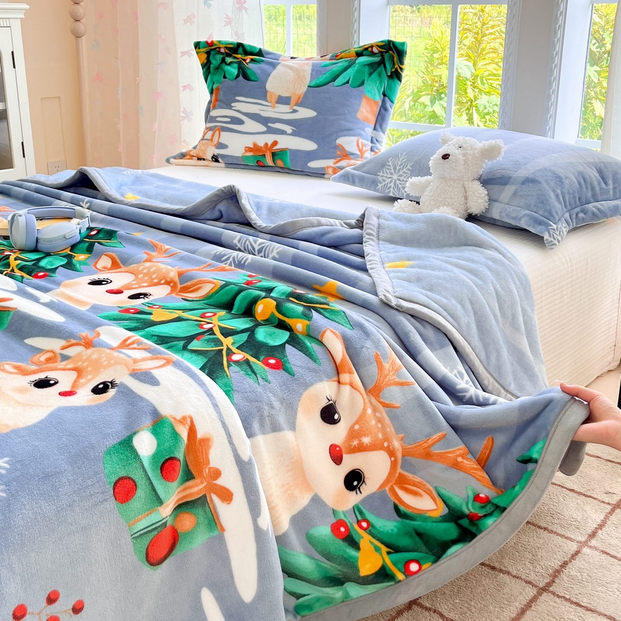 91家纺网 家纺一手货源 找家纺 雅萱-云貂绒毛毯法莱绒毛毯珊瑚绒毛毯羊羔绒毛毯 圣诞小鹿-蓝色