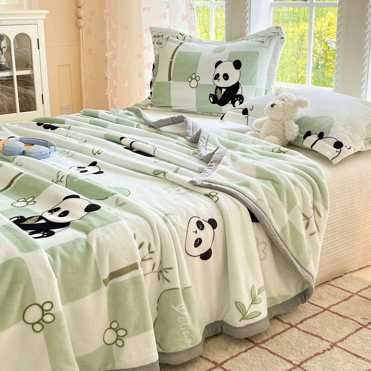 91家纺网 家纺一手货源 找家纺 雅萱-云貂绒毛毯法莱绒毛毯珊瑚绒毛毯羊羔绒毛毯 熊猫乐园-绿色