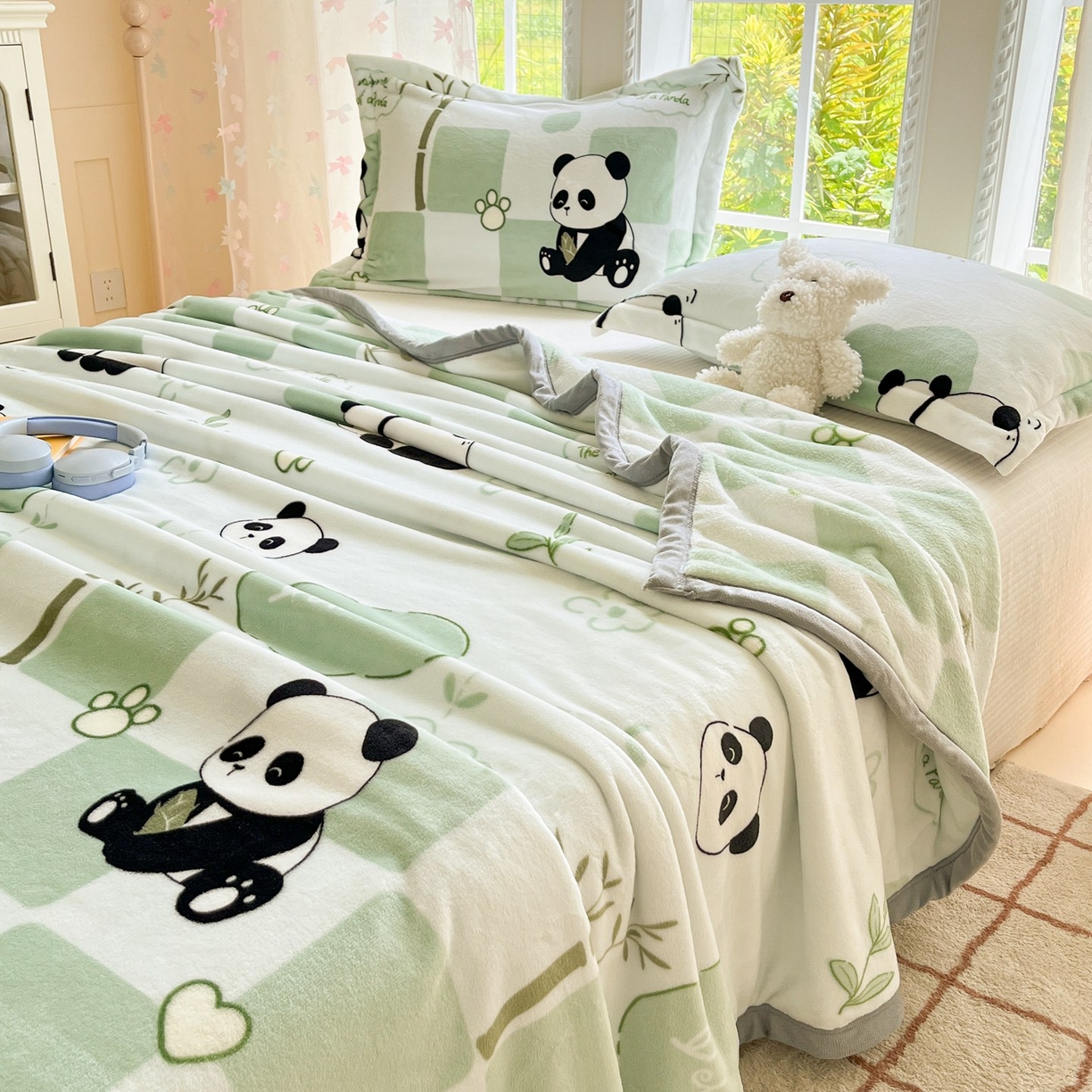 91家纺网 家纺一手货源 找家纺 雅萱-云貂绒毛毯法莱绒毛毯珊瑚绒毛毯羊羔绒毛毯 熊猫乐园-绿色