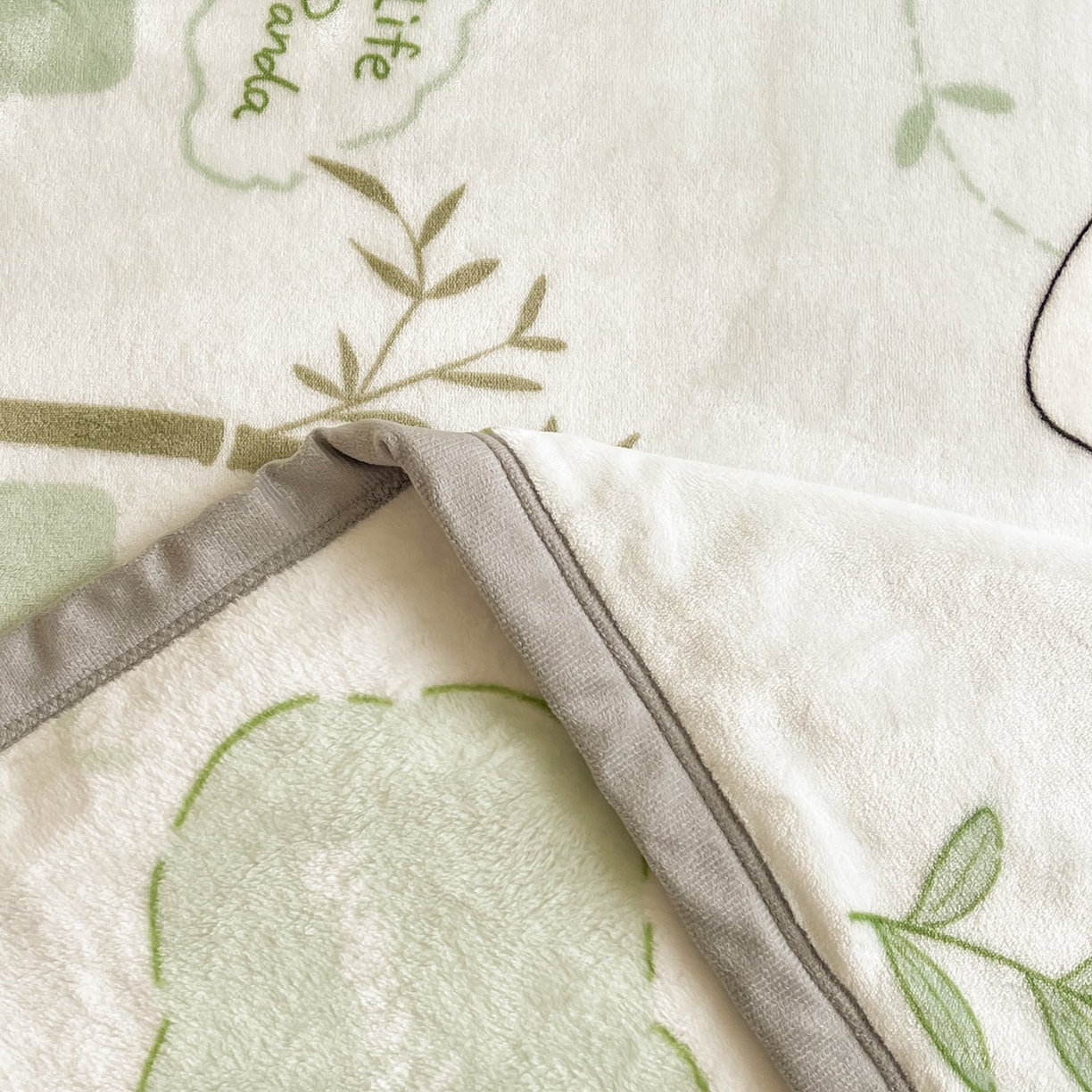 91家纺网 家纺一手货源 找家纺 雅萱-云貂绒毛毯法莱绒毛毯珊瑚绒毛毯羊羔绒毛毯 熊猫乐园-绿色