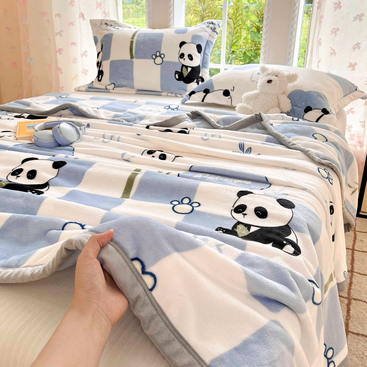 91家纺网 家纺一手货源 找家纺 雅萱-云貂绒毛毯法莱绒毛毯珊瑚绒毛毯羊羔绒毛毯 熊猫乐园-蓝色