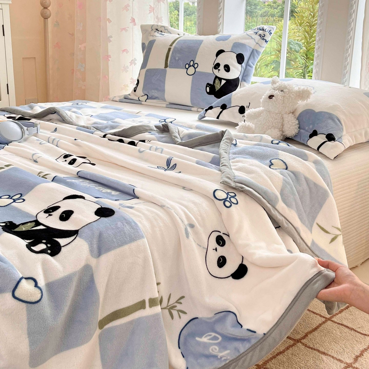 91家纺网 家纺一手货源 找家纺 雅萱-云貂绒毛毯法莱绒毛毯珊瑚绒毛毯羊羔绒毛毯 熊猫乐园-蓝色