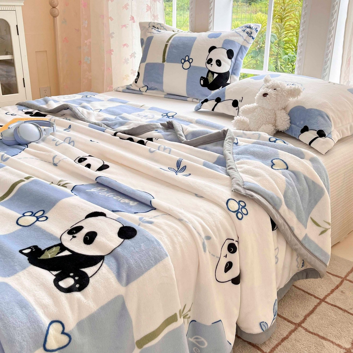 91家纺网 家纺一手货源 找家纺 雅萱-云貂绒毛毯法莱绒毛毯珊瑚绒毛毯羊羔绒毛毯 熊猫乐园-蓝色