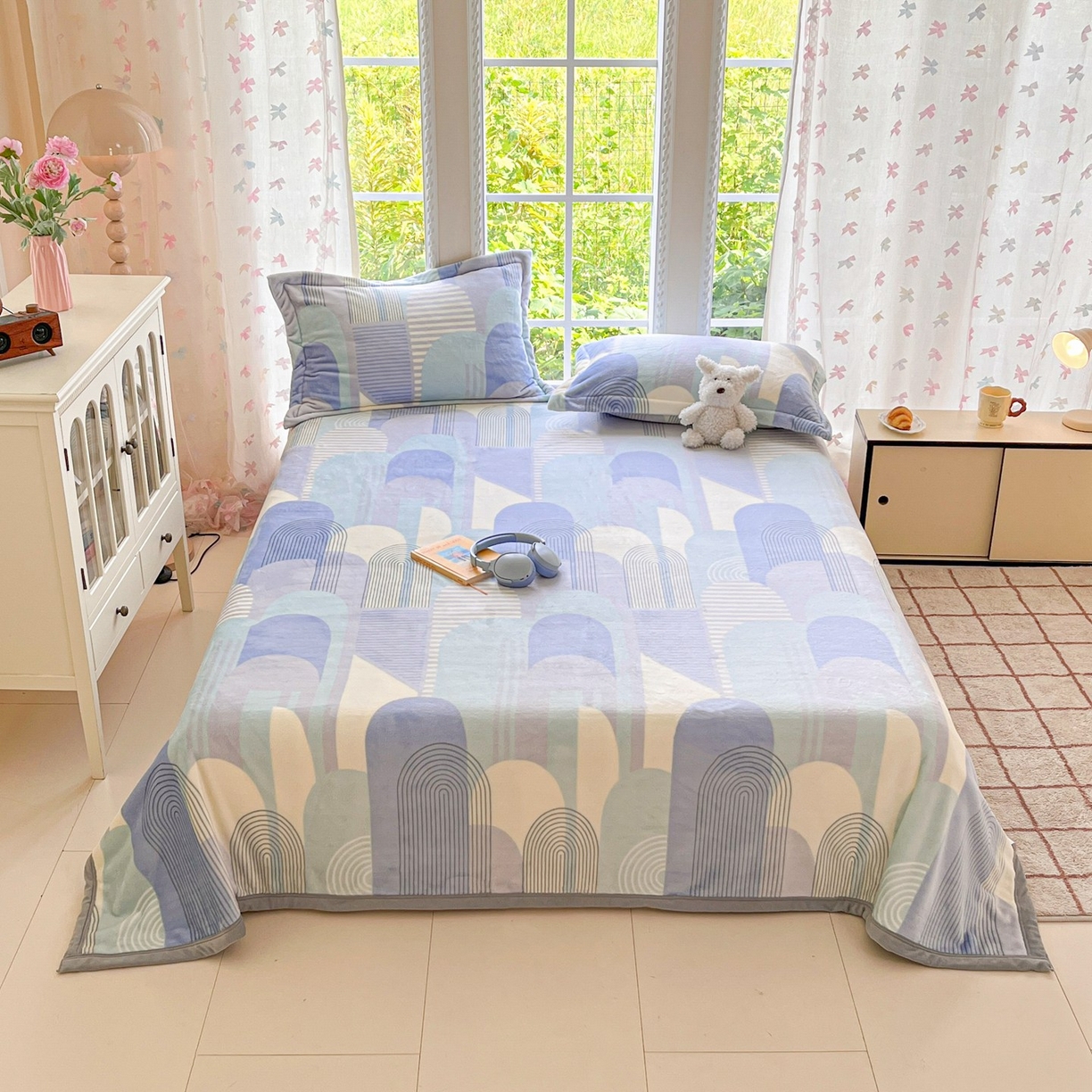 雅萱-云貂绒毛毯法莱绒毛毯珊瑚绒毛毯羊羔绒毛毯 色彩空间