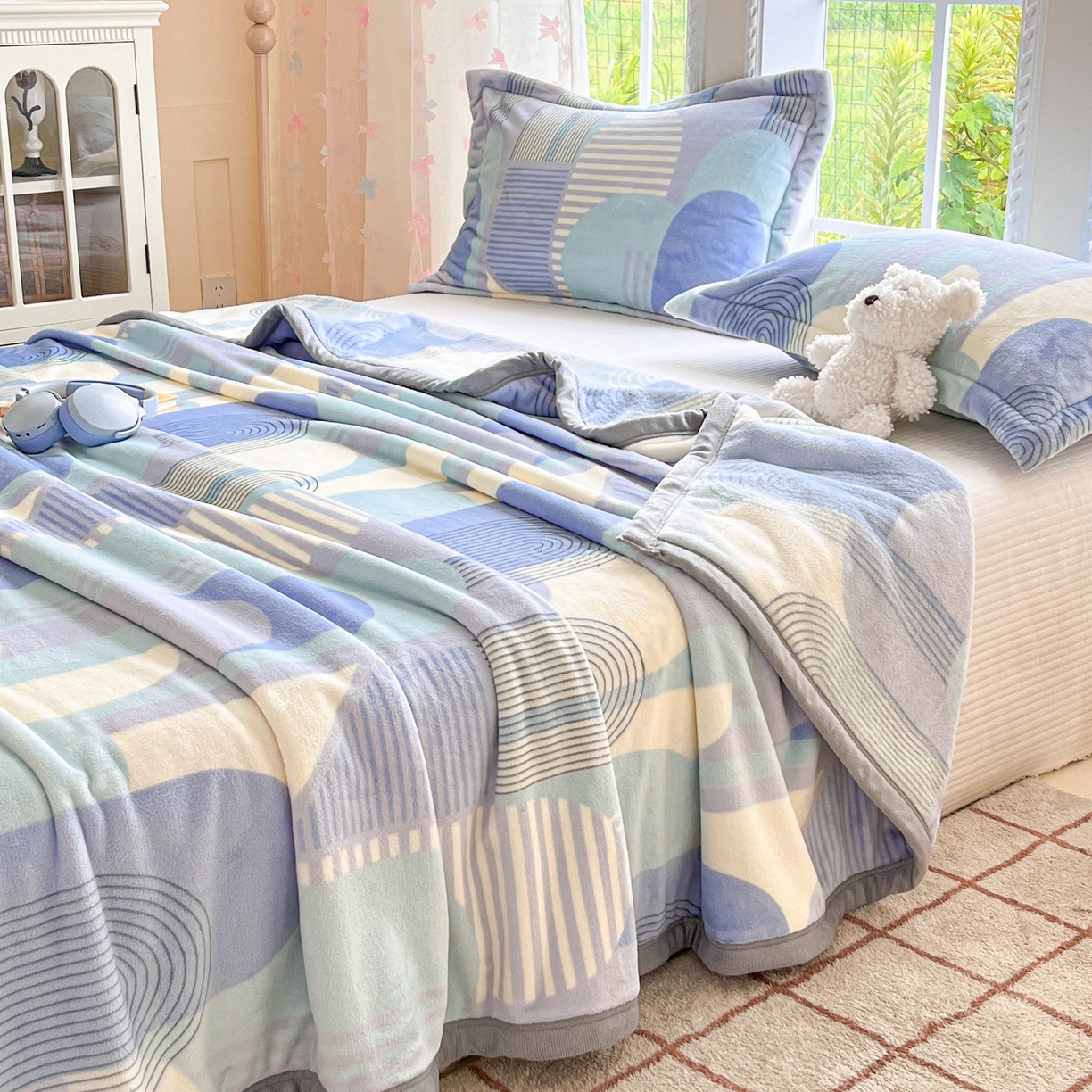 91家纺网 家纺一手货源 找家纺 雅萱-云貂绒毛毯法莱绒毛毯珊瑚绒毛毯羊羔绒毛毯 色彩空间