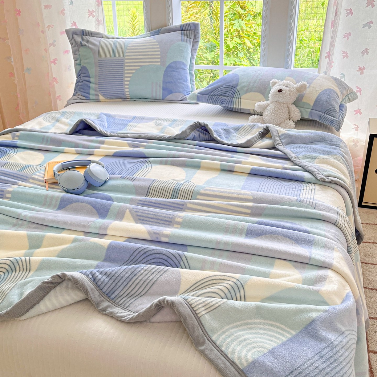 91家纺网 家纺一手货源 找家纺 雅萱-云貂绒毛毯法莱绒毛毯珊瑚绒毛毯羊羔绒毛毯 色彩空间