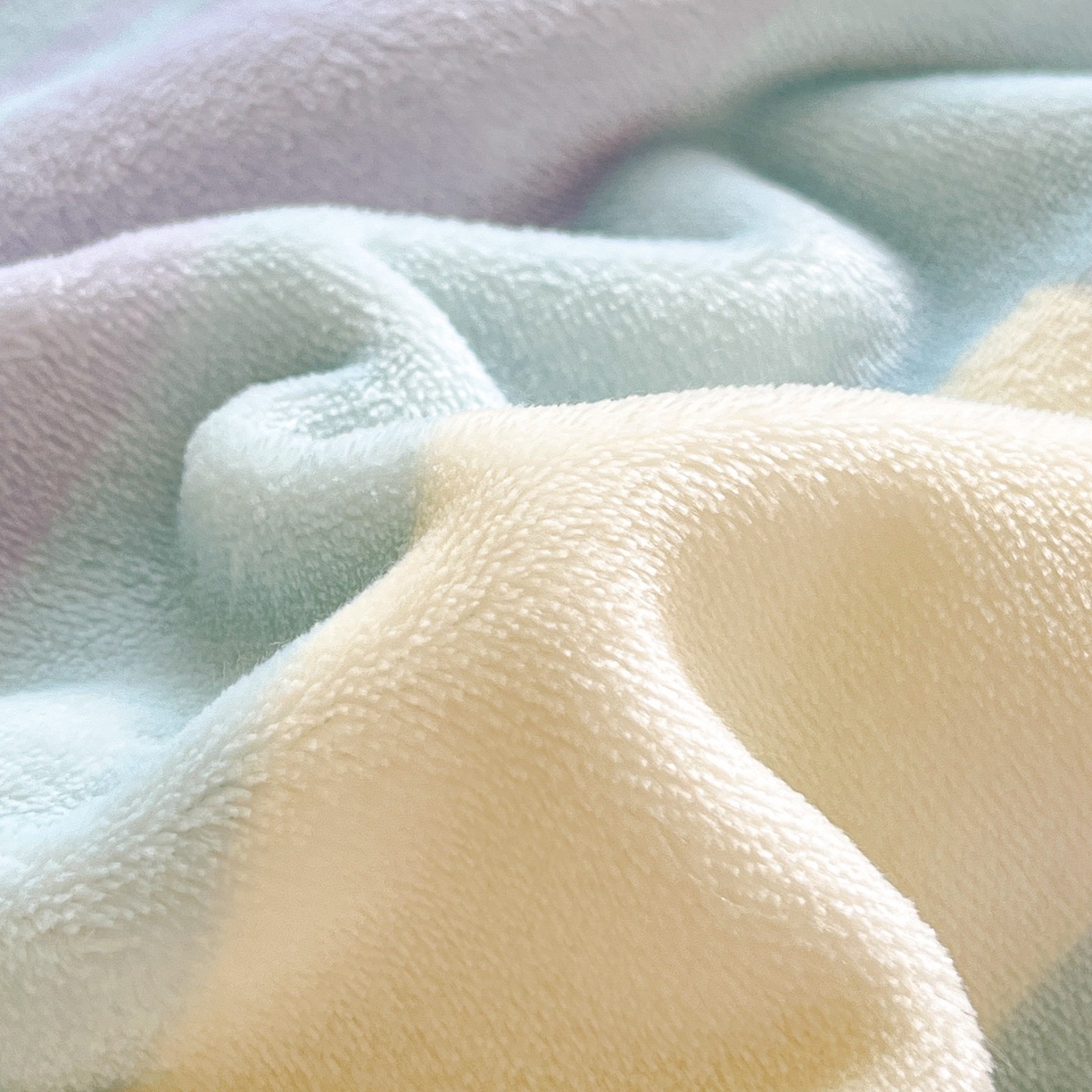 91家纺网 家纺一手货源 找家纺 雅萱-云貂绒毛毯法莱绒毛毯珊瑚绒毛毯羊羔绒毛毯 色彩空间