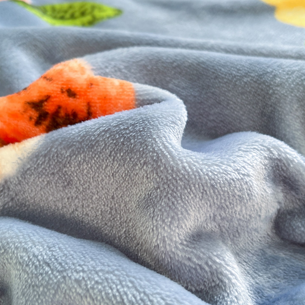 91家纺网 家纺一手货源 找家纺 雅萱-云貂绒毛毯法莱绒毛毯珊瑚绒毛毯羊羔绒毛毯 奶油小熊-灰