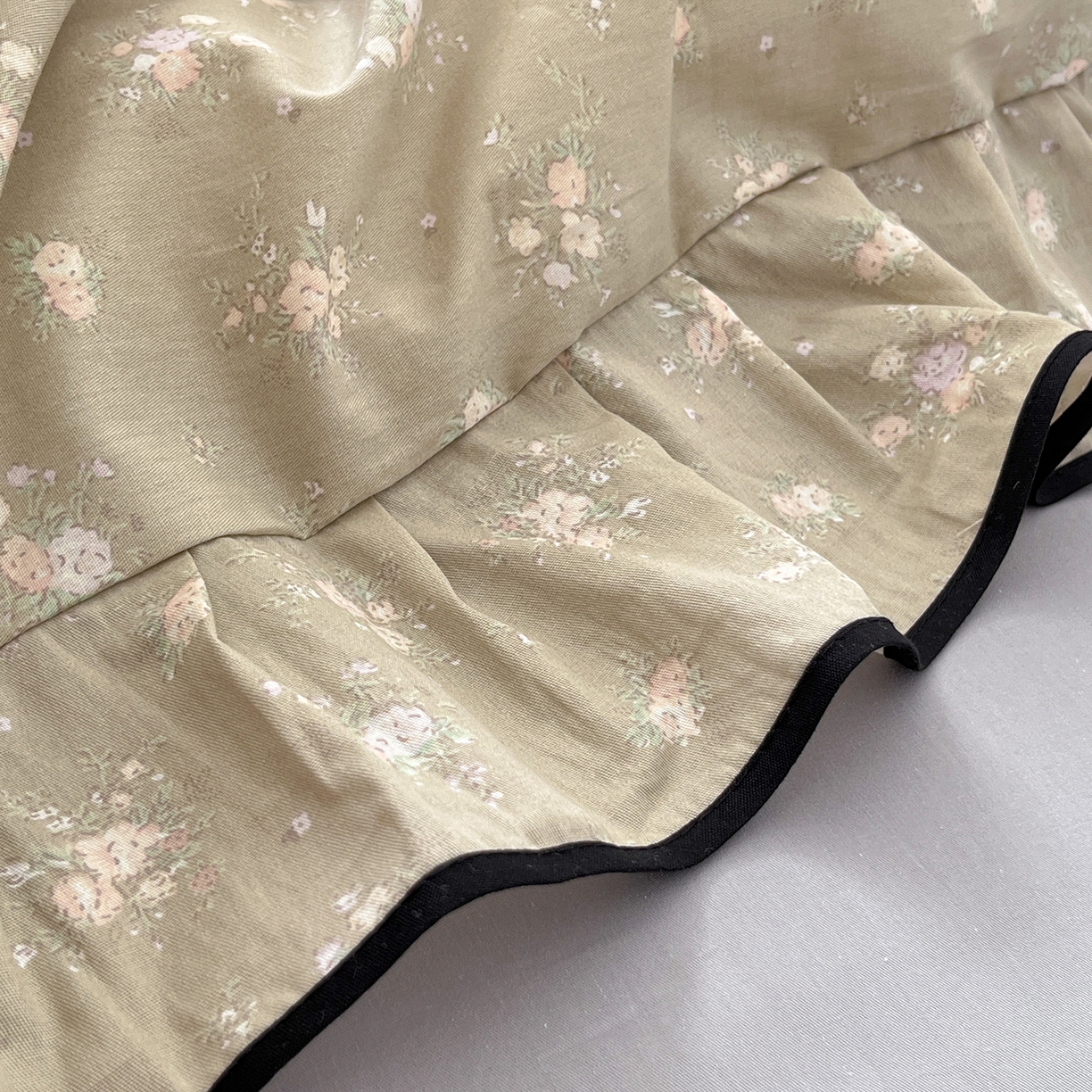 91家纺网 家纺一手货源 找家纺 乐美家纺 2025新款韩版全棉纯棉印花花边四件套 素心影（咖）