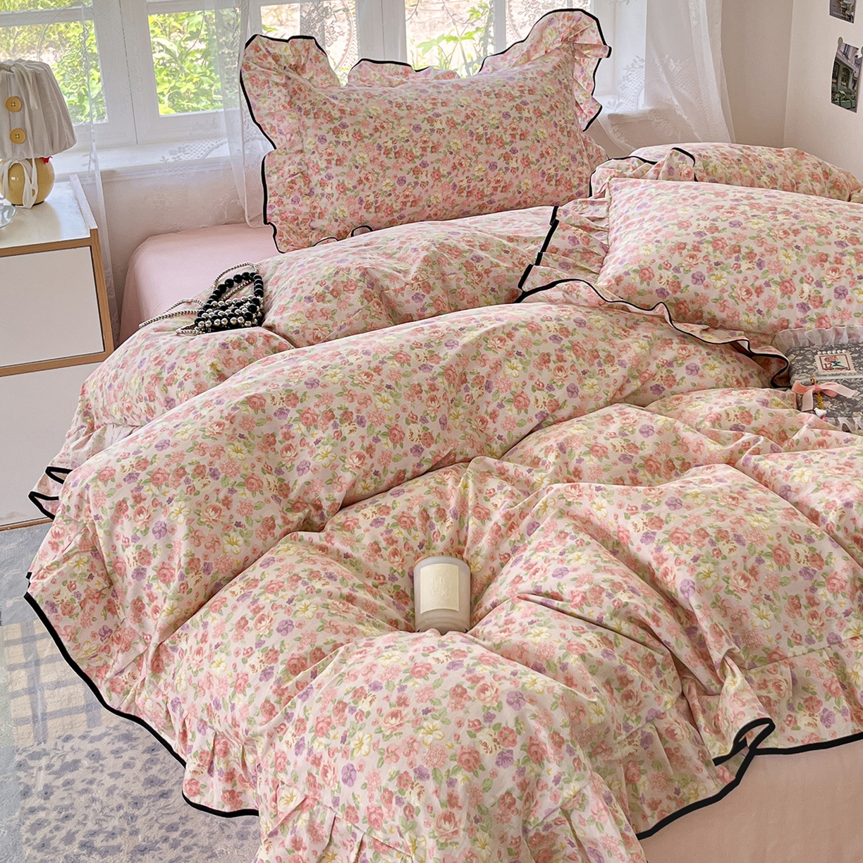 91家纺网 家纺一手货源 找家纺 乐美家纺 2025新款韩版全棉纯棉印花花边四件套 柏林梦境豆沙