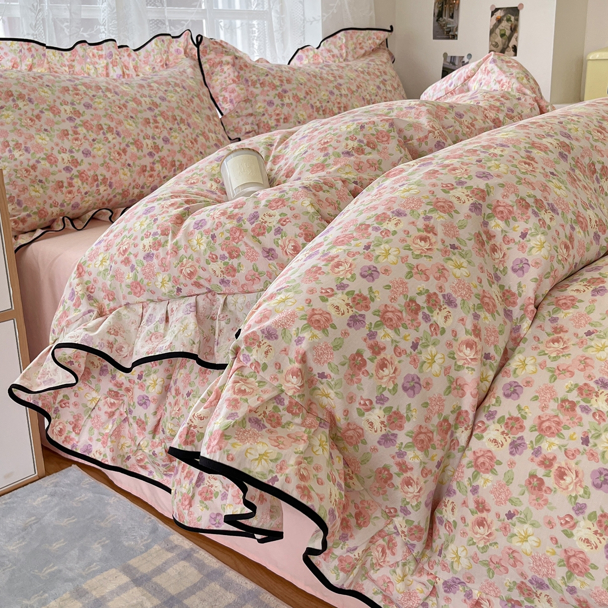 91家纺网 家纺一手货源 找家纺 乐美家纺 2025新款韩版全棉纯棉印花花边四件套 柏林梦境豆沙