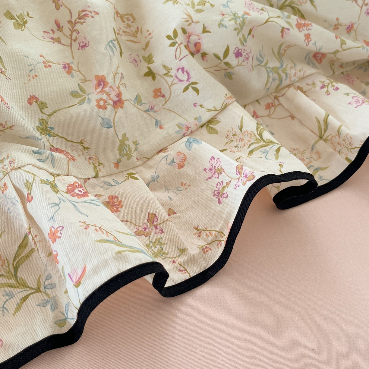 91家纺网 家纺一手货源 找家纺 乐美家纺 2025新款韩版全棉纯棉印花花边四件套 花蔓梦境