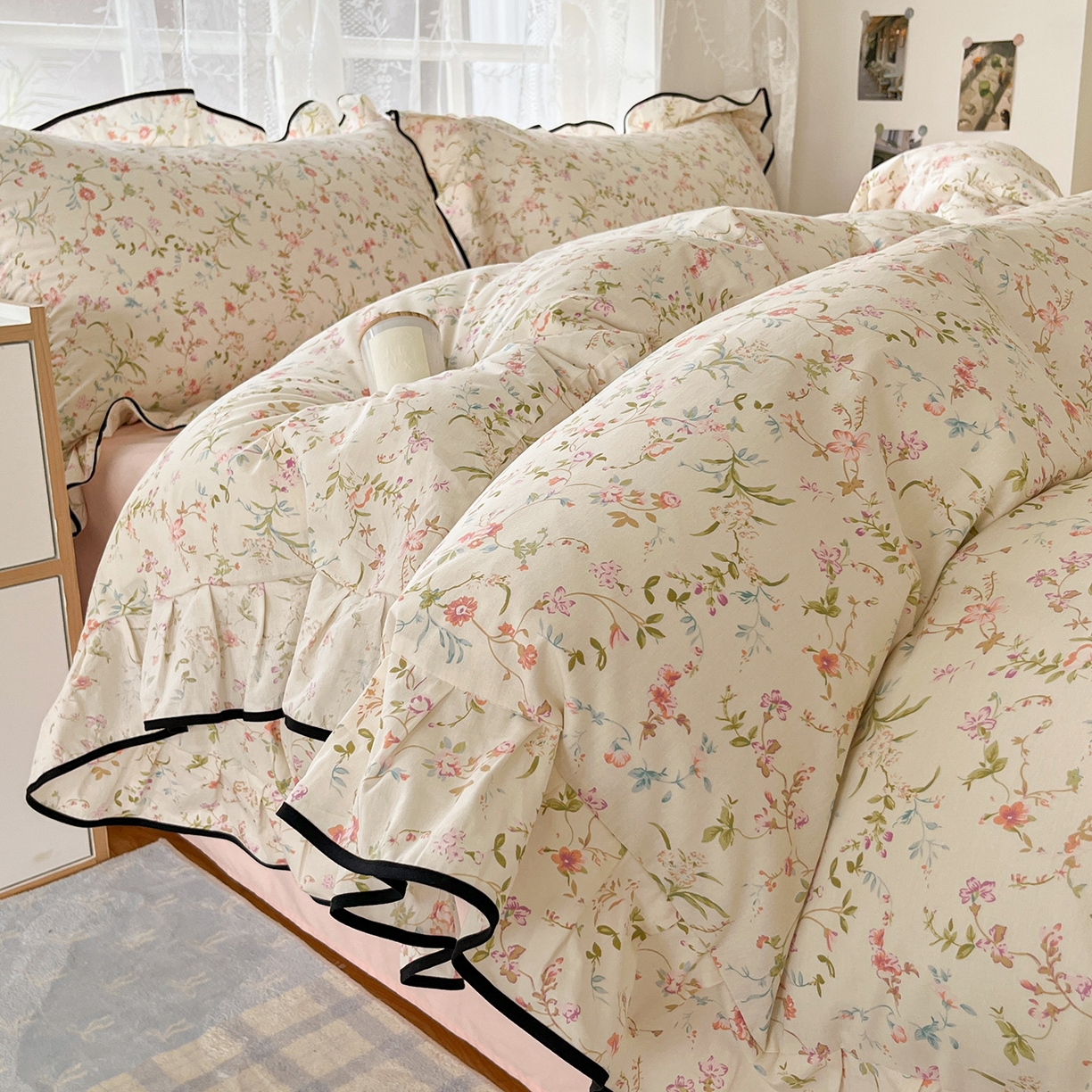 91家纺网 家纺一手货源 找家纺 乐美家纺 2025新款韩版全棉纯棉印花花边四件套 花蔓梦境