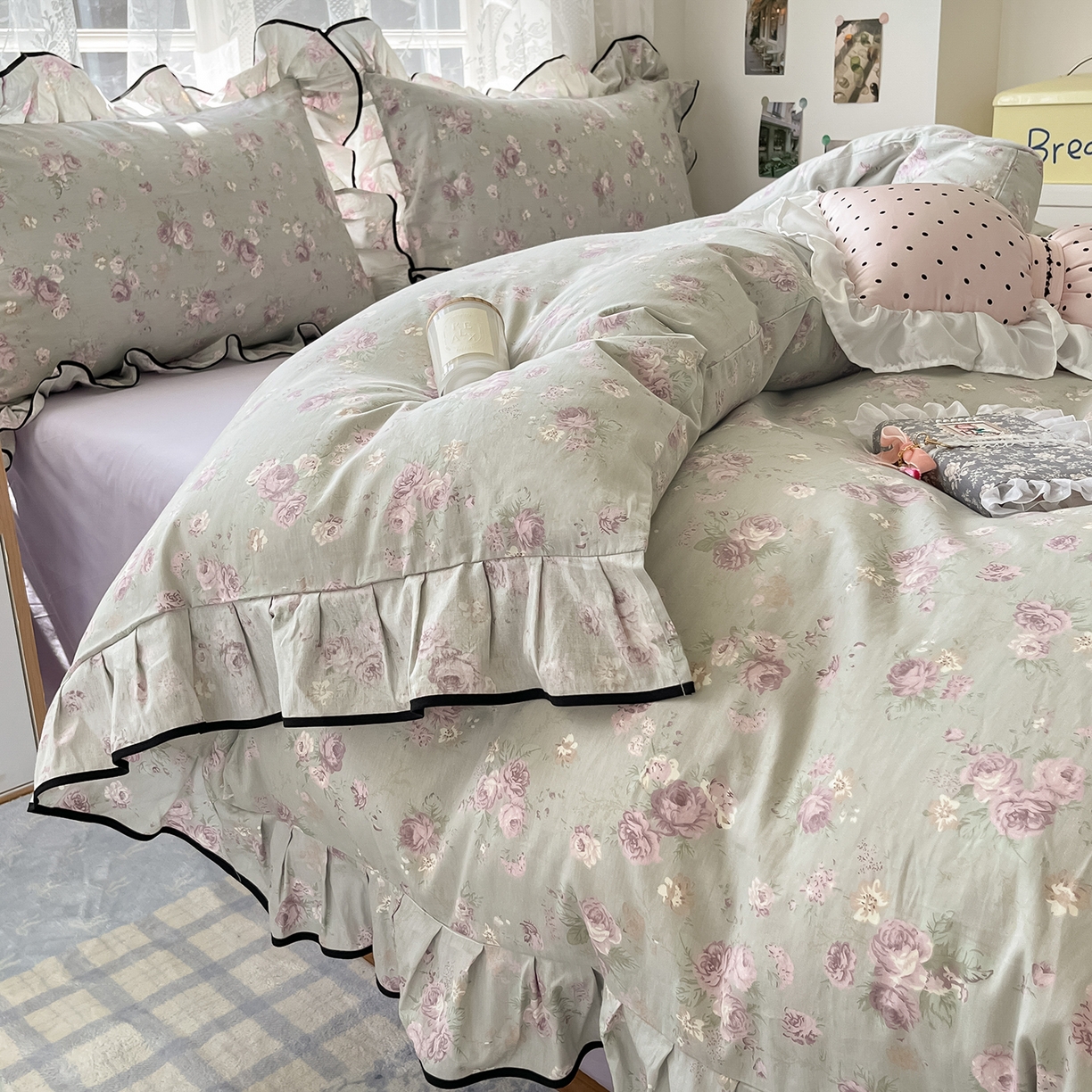 91家纺网 家纺一手货源 找家纺 乐美家纺 2025新款韩版全棉纯棉印花花边四件套 山樱漫语（紫）