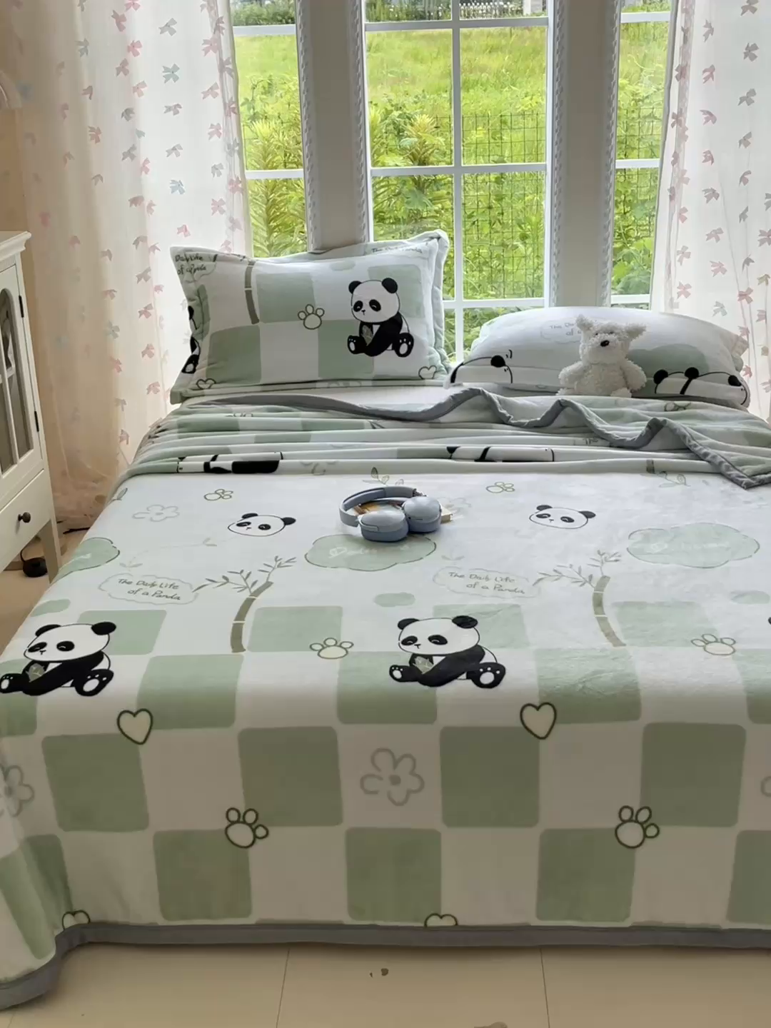 91家纺网 家纺一手货源 找家纺 雅萱-云貂绒毛毯法莱绒毛毯珊瑚绒毛毯羊羔绒毛毯 熊猫乐园-绿色