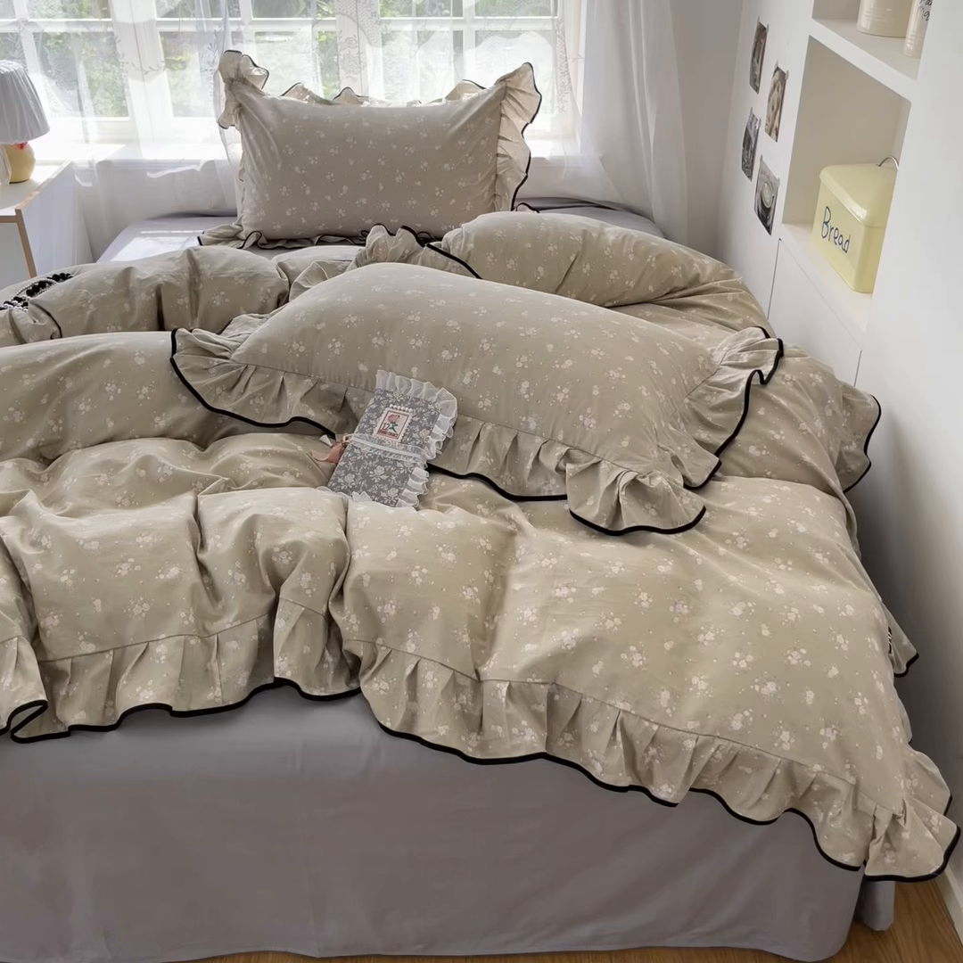 91家纺网 家纺一手货源 找家纺 乐美家纺 2025新款韩版全棉纯棉印花花边四件套 素心影（咖）