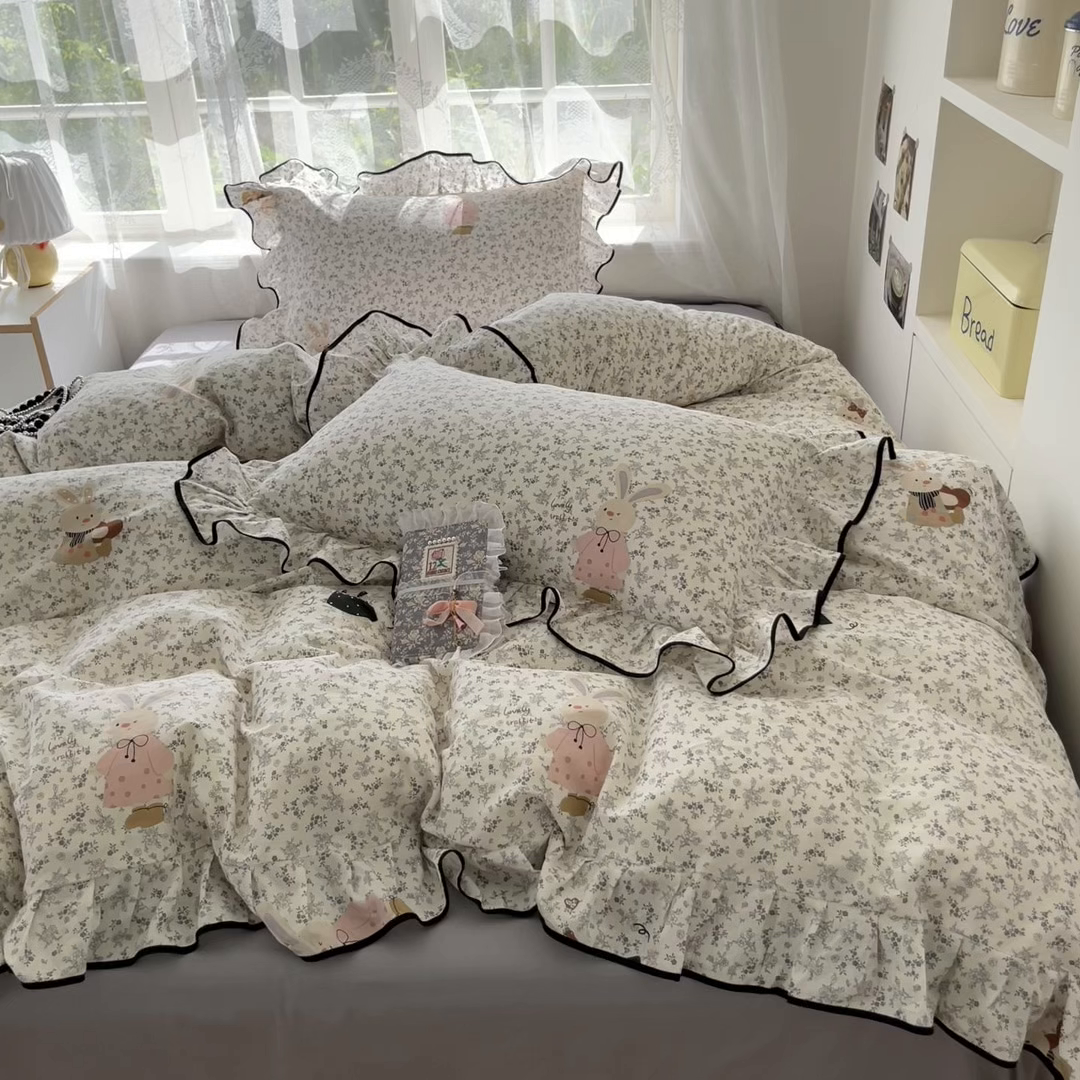 91家纺网 家纺一手货源 找家纺 乐美家纺 2025新款韩版全棉纯棉印花花边四件套 哆咪兔