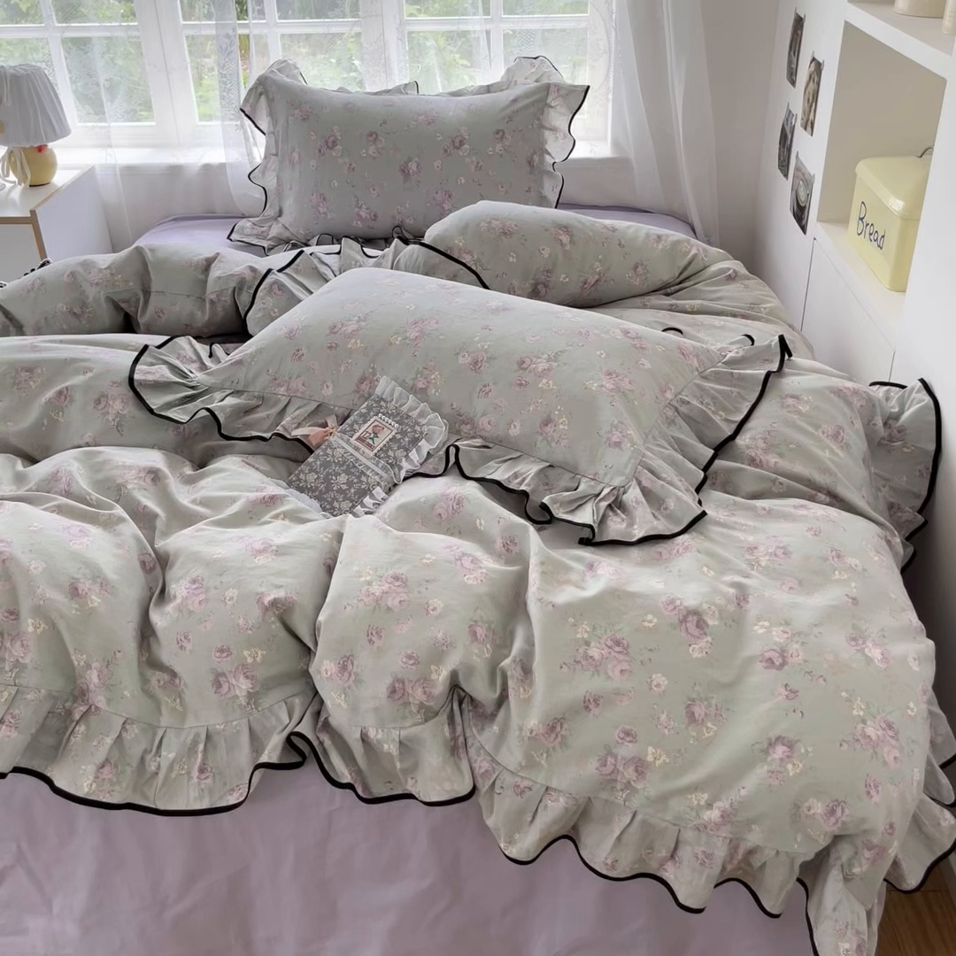 91家纺网 家纺一手货源 找家纺 乐美家纺 2025新款韩版全棉纯棉印花花边四件套 山樱漫语（紫）