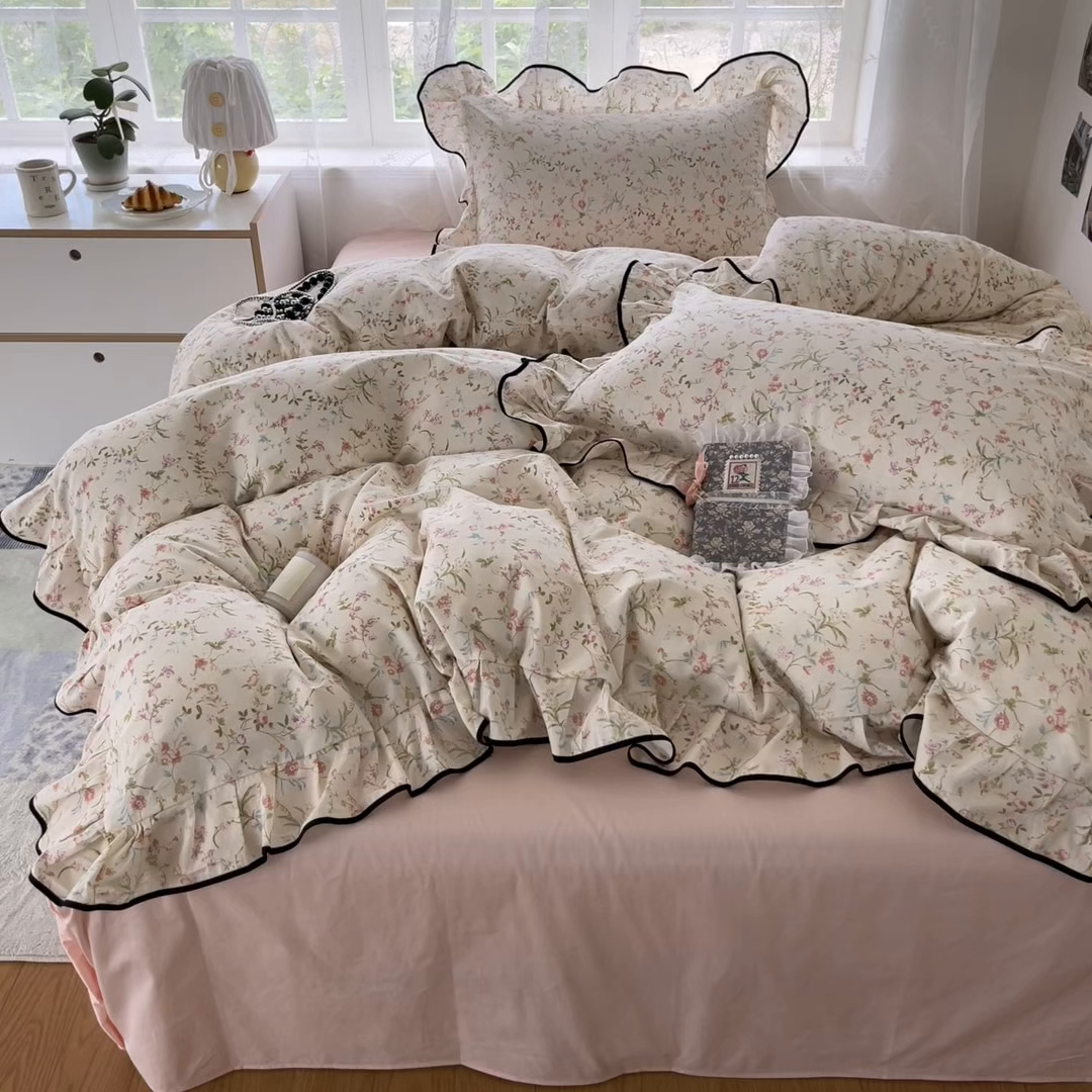 91家纺网 家纺一手货源 找家纺 乐美家纺 2025新款韩版全棉纯棉印花花边四件套 花蔓梦境