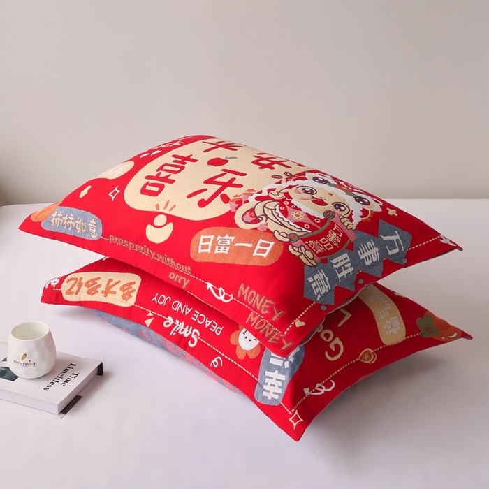 91家纺网 家纺一手货源 找家纺 悦然毛巾被 2025新款全棉纯棉大红纱布四层枕套 枕套单件 喜羊家园