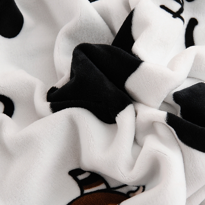 91家纺网 家纺一手货源 找家纺 绒宴 2025新款8.5斤牛奶绒金貂法莱绒床裙款保暖四件套 小奶牛