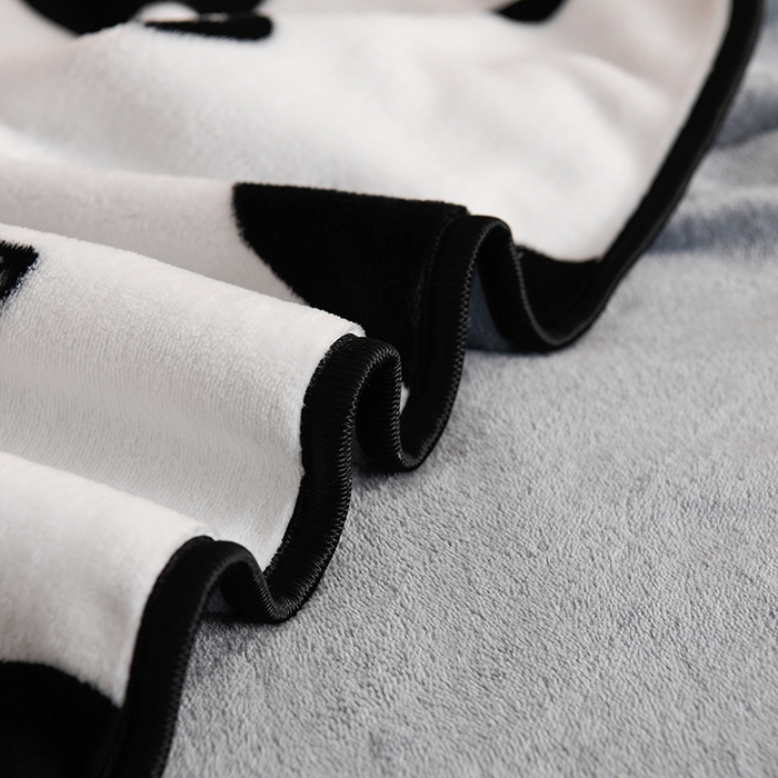 91家纺网 家纺一手货源 找家纺 绒宴 2025新款8.5斤牛奶绒金貂法莱绒床裙款保暖四件套 小奶牛