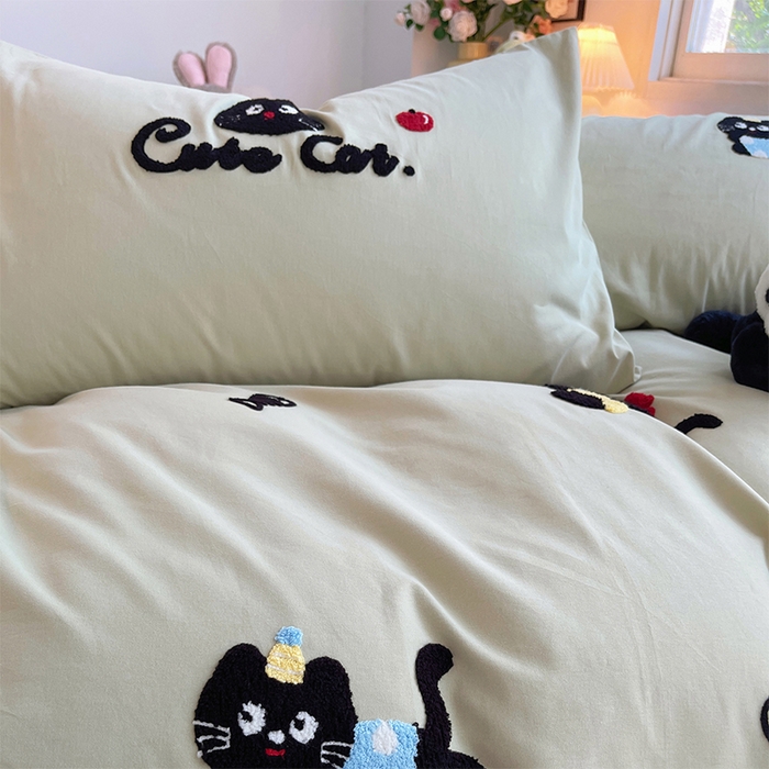 91家纺网 家纺一手货源 找家纺 炫拼家纺 2026新款全棉纯棉磨毛卡通满版绣加厚纯棉四件套-米兜 米兜-趣味猫