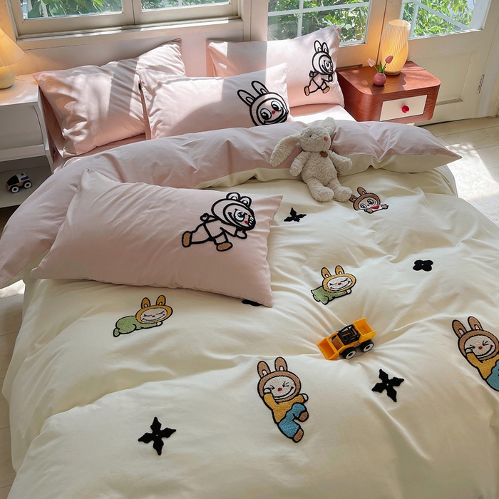 91家纺网 家纺一手货源 找家纺 炫拼家纺 2026新款全棉纯棉磨毛卡通满版绣加厚纯棉四件套-米兜 米兜-淘气兔