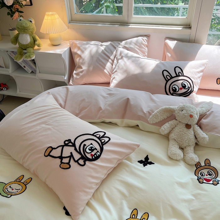 91家纺网 家纺一手货源 找家纺 炫拼家纺 2026新款全棉纯棉磨毛卡通满版绣加厚纯棉四件套-米兜 米兜-淘气兔