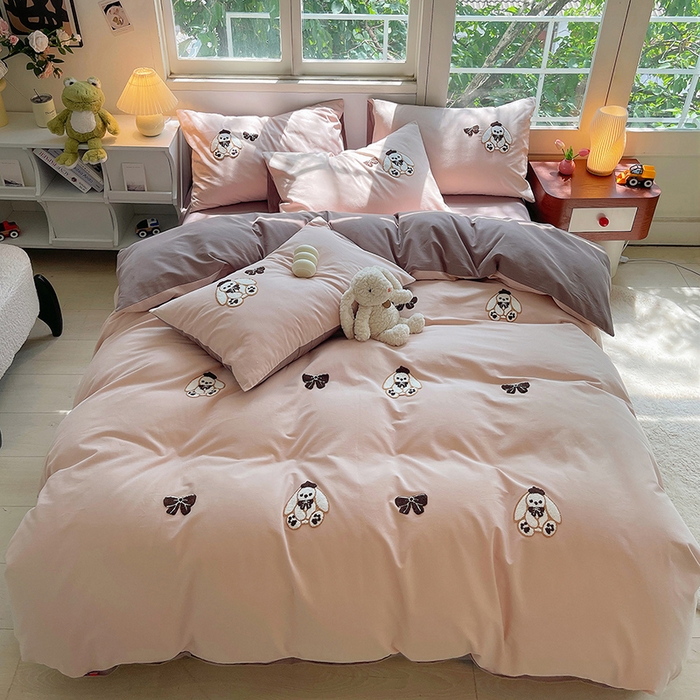 91家纺网 家纺一手货源 找家纺 炫拼家纺 2026新款全棉纯棉磨毛卡通满版绣加厚纯棉四件套-米兜 米兜-小兔可可