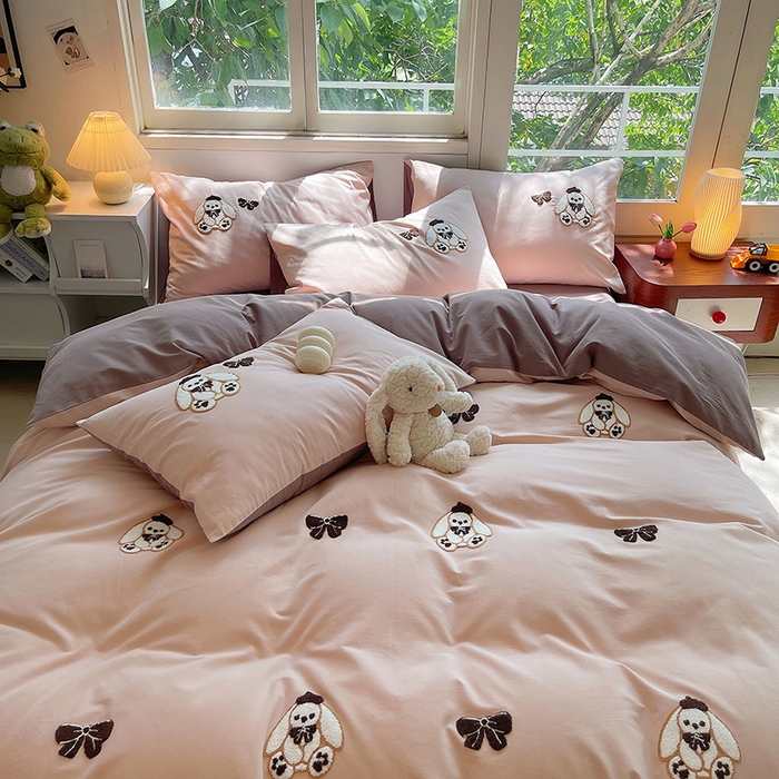 91家纺网 家纺一手货源 找家纺 炫拼家纺 2026新款全棉纯棉磨毛卡通满版绣加厚纯棉四件套-米兜 米兜-小兔可可