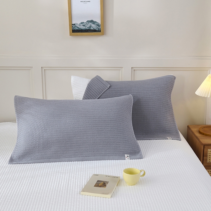 91家纺网 家纺一手货源 找家纺 悦然毛巾被 2025新款全棉纯棉蜂窝棉语单枕巾 枕巾单件 蜂窝棉语银灰 52x78cm枕巾一对