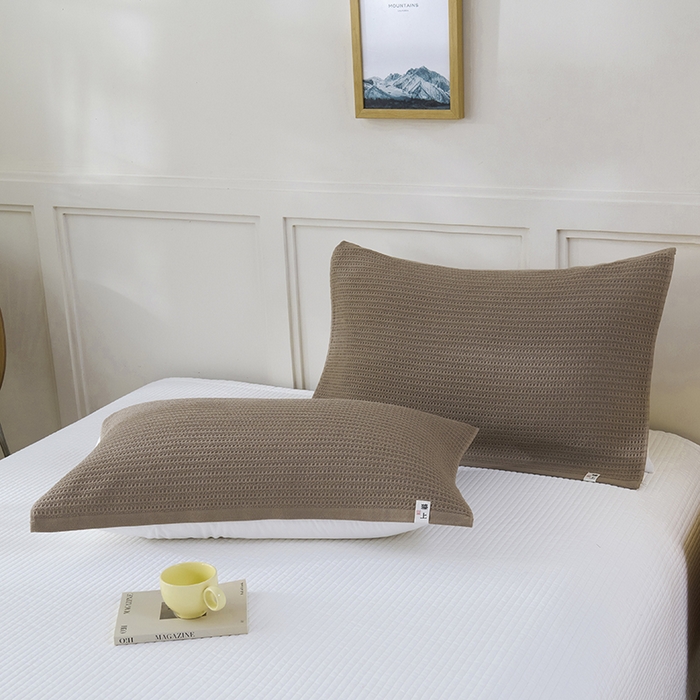 91家纺网 家纺一手货源 找家纺 悦然毛巾被 2025新款全棉纯棉蜂窝棉语单枕巾 枕巾单件 蜂窝棉语深咖 52x78cm枕巾一对