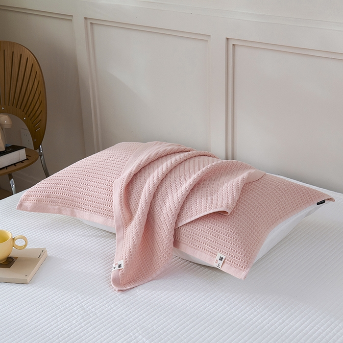 91家纺网 家纺一手货源 找家纺 悦然毛巾被 2025新款全棉纯棉蜂窝棉语单枕巾 枕巾单件 蜂窝棉语香粉 52x78cm枕巾一对