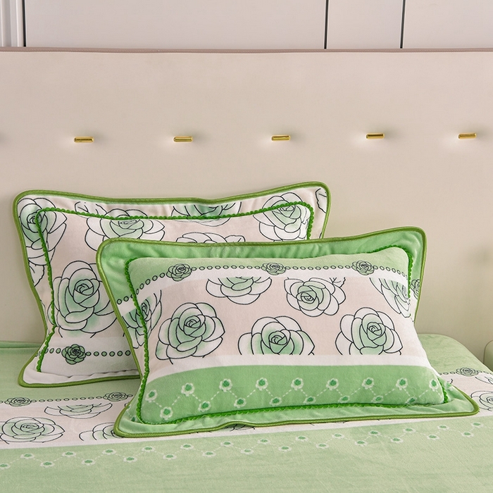 91家纺网 家纺一手货源 找家纺 绒宴 2025新款8.5斤牛奶绒金貂法莱绒床裙款保暖四件套 爱丽丝-绿