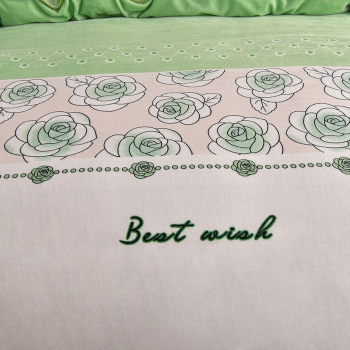 91家纺网 家纺一手货源 找家纺 绒宴 2025新款8.5斤牛奶绒金貂法莱绒床裙款保暖四件套 爱丽丝-绿