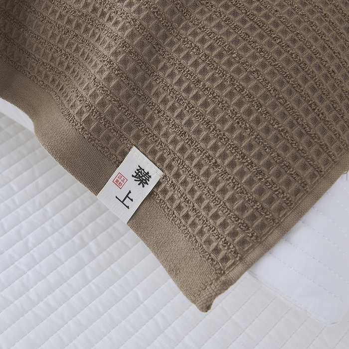 91家纺网 家纺一手货源 找家纺 悦然毛巾被 2025新款全棉纯棉蜂窝棉语单枕巾 枕巾单件 蜂窝棉语深咖 52x78cm枕巾一只